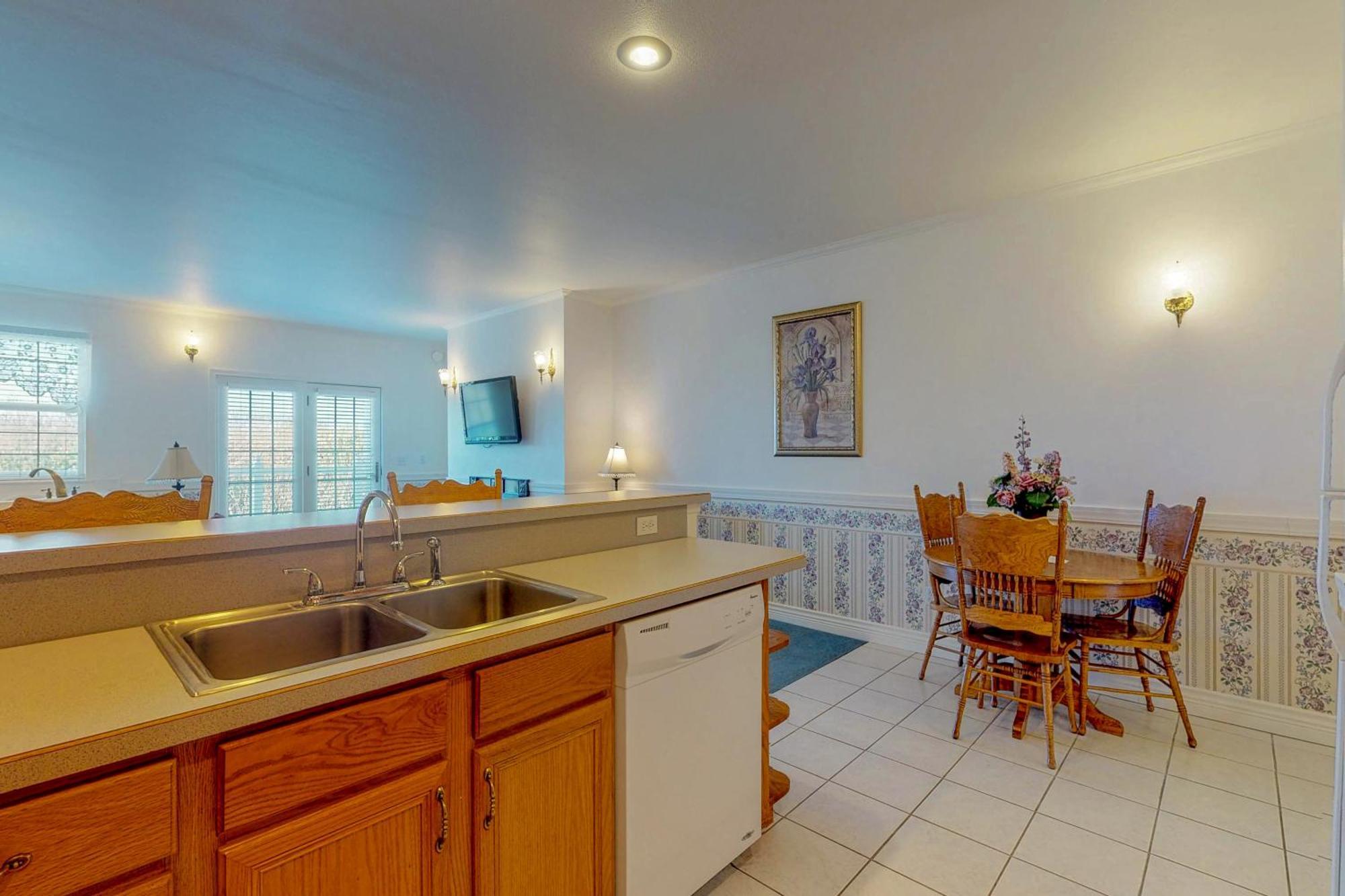 Judith Ann Inn Ocean Shores Room photo